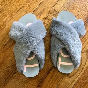 TOMS furry slippers